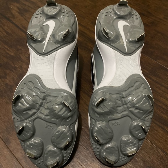 NEW Nike Alpha Huarache Varsity Grey size 9 womens softball cleats - Picture 6 of 7